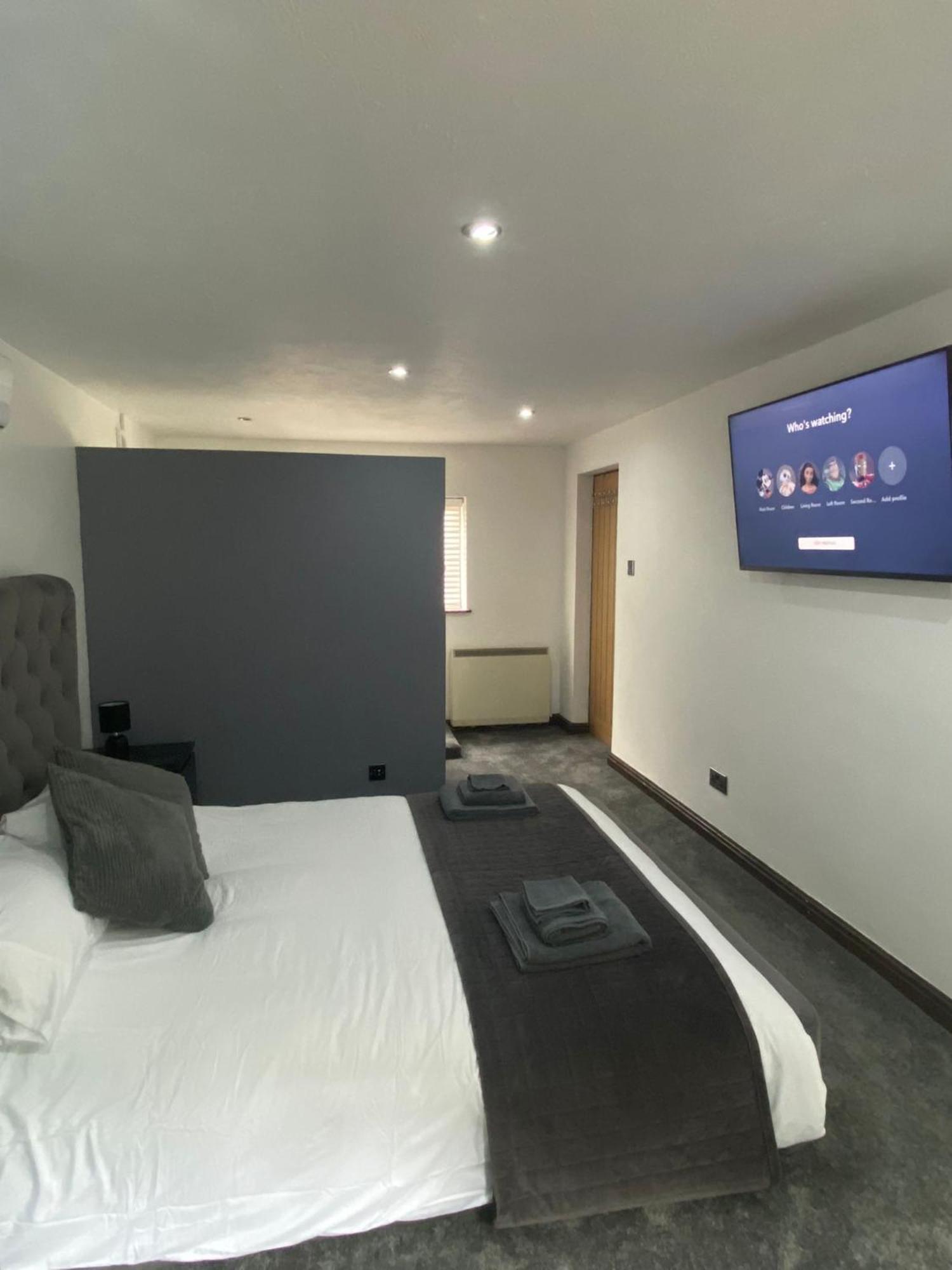 The Coach House Villa Birmingham Bagian luar foto