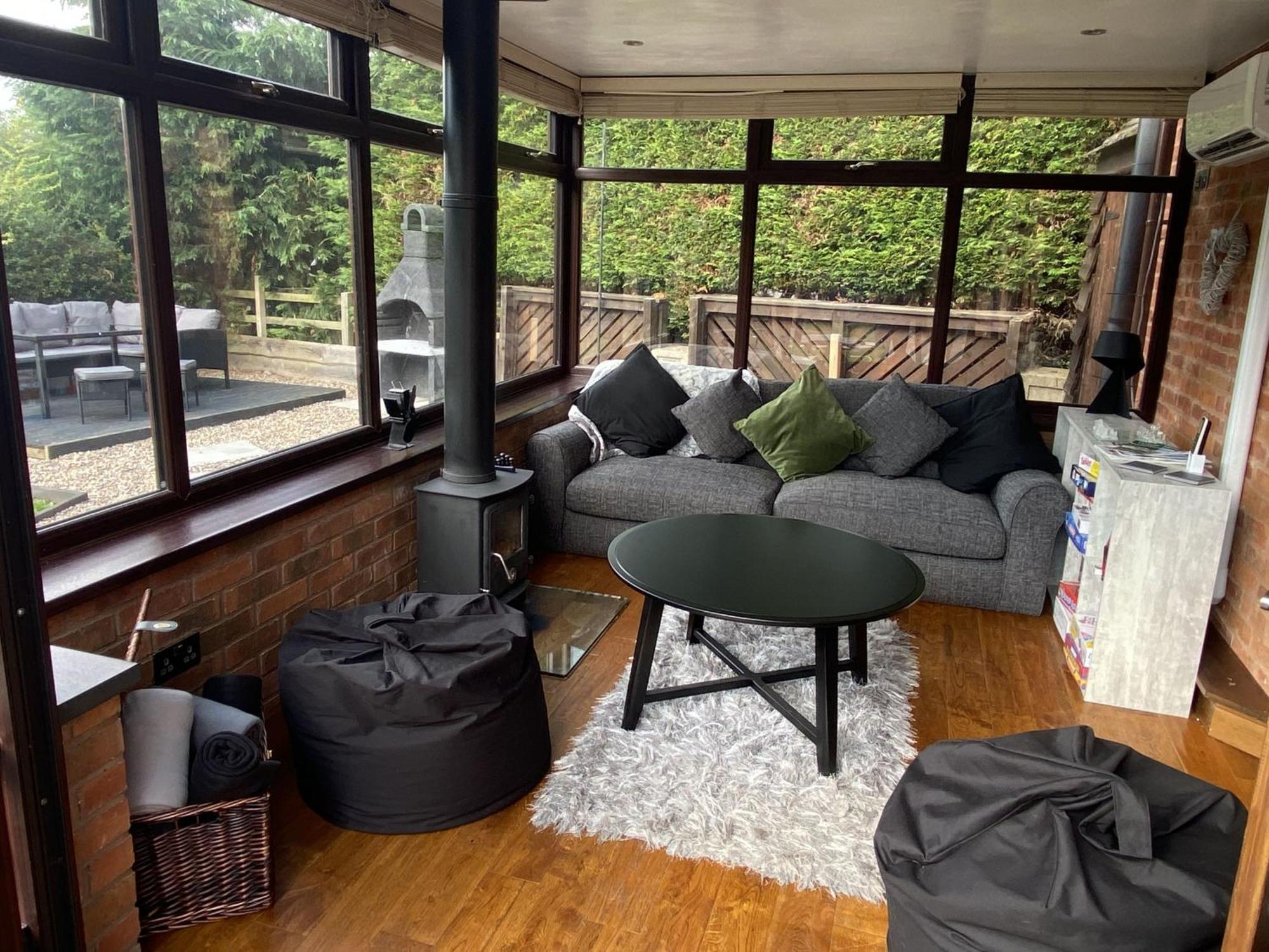 The Coach House Villa Birmingham Bagian luar foto